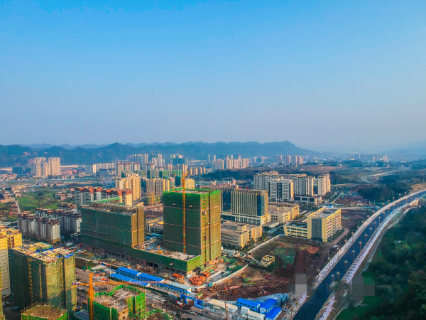 正在建设的大兴片区  本报记者 郝立艺 摄.jpg