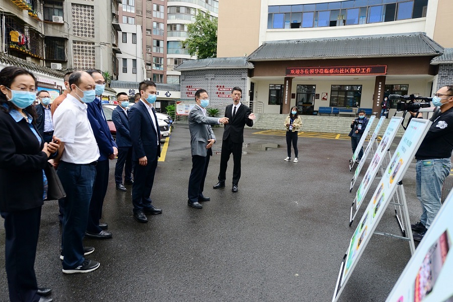 13-参会人员参观彭山区观音街道蔡山社区社会心理服务工作室DSC_9953.JPG