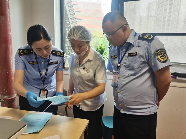 鱼塘市场监管所筑牢高考考点食品安全防线